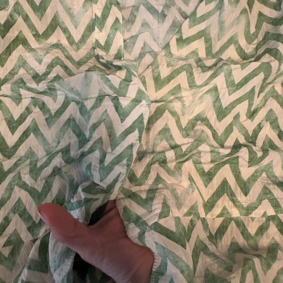 Chevron Patterned Two Piece Set of - Picture 4 of 4